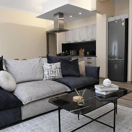 Konstantina Apartment Афіни Екстер'єр фото
