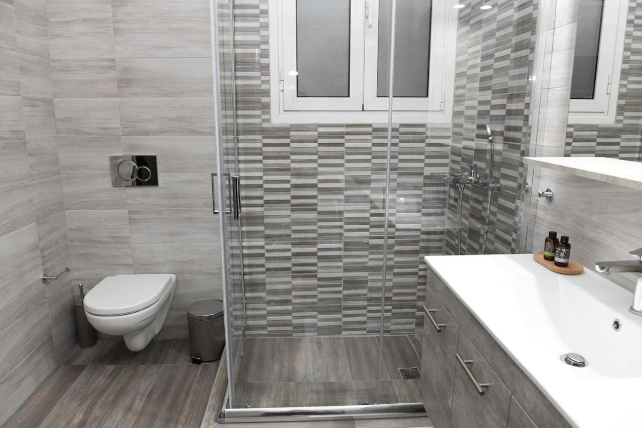 Konstantina Apartment Афіни Екстер'єр фото