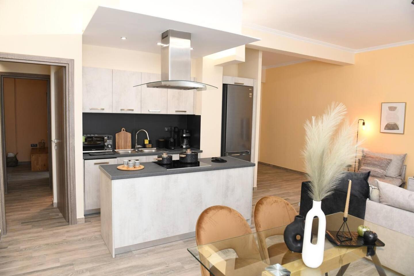 Konstantina Apartment Афіни Екстер'єр фото